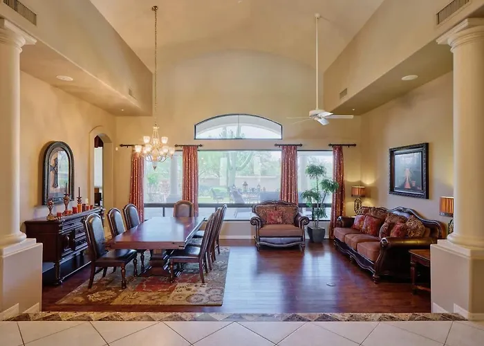 Valley View - Style Backyard - Heated Pool Holiday home Scottsdale