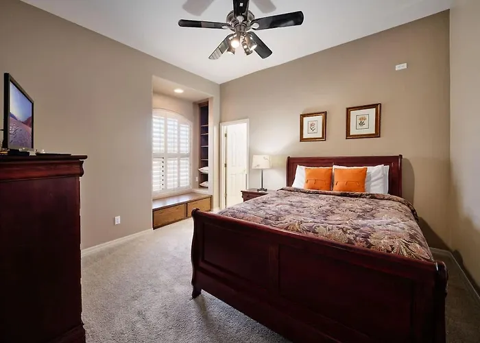 Valley View - Style Backyard - Heated Pool Holiday home